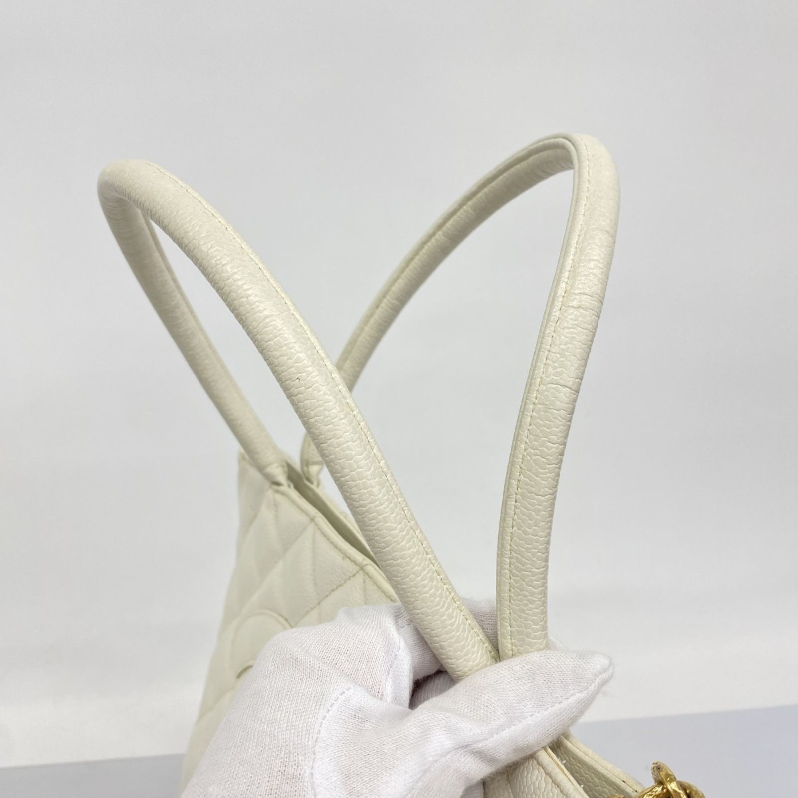 シャネル Chanel シャネル トートバッグ 復刻トート キャビアスキン ホワイト レディース DECORATOM_COM_BR