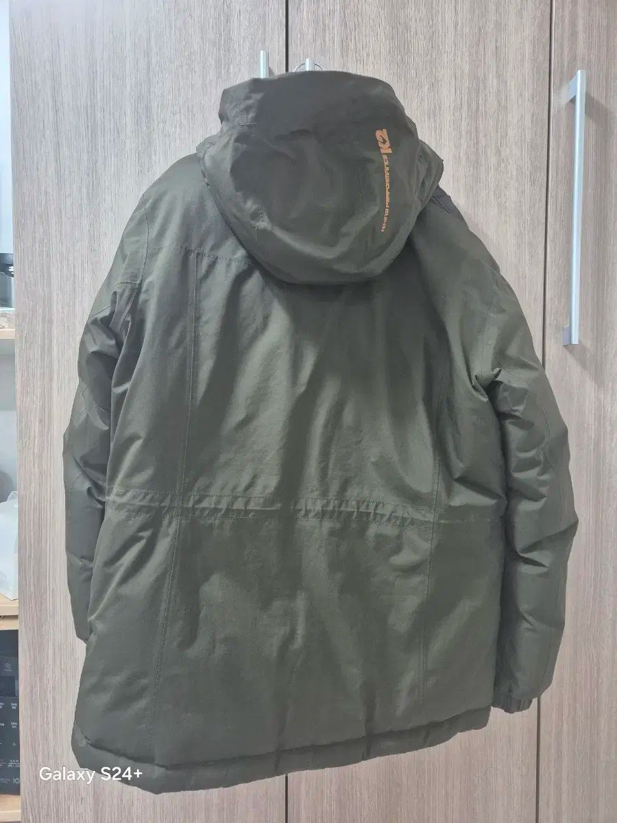 K 2 ゴアテックス 防風 ジャケット カーキ色 サイズ 100