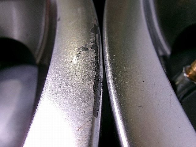 装着車種ボルボS 60