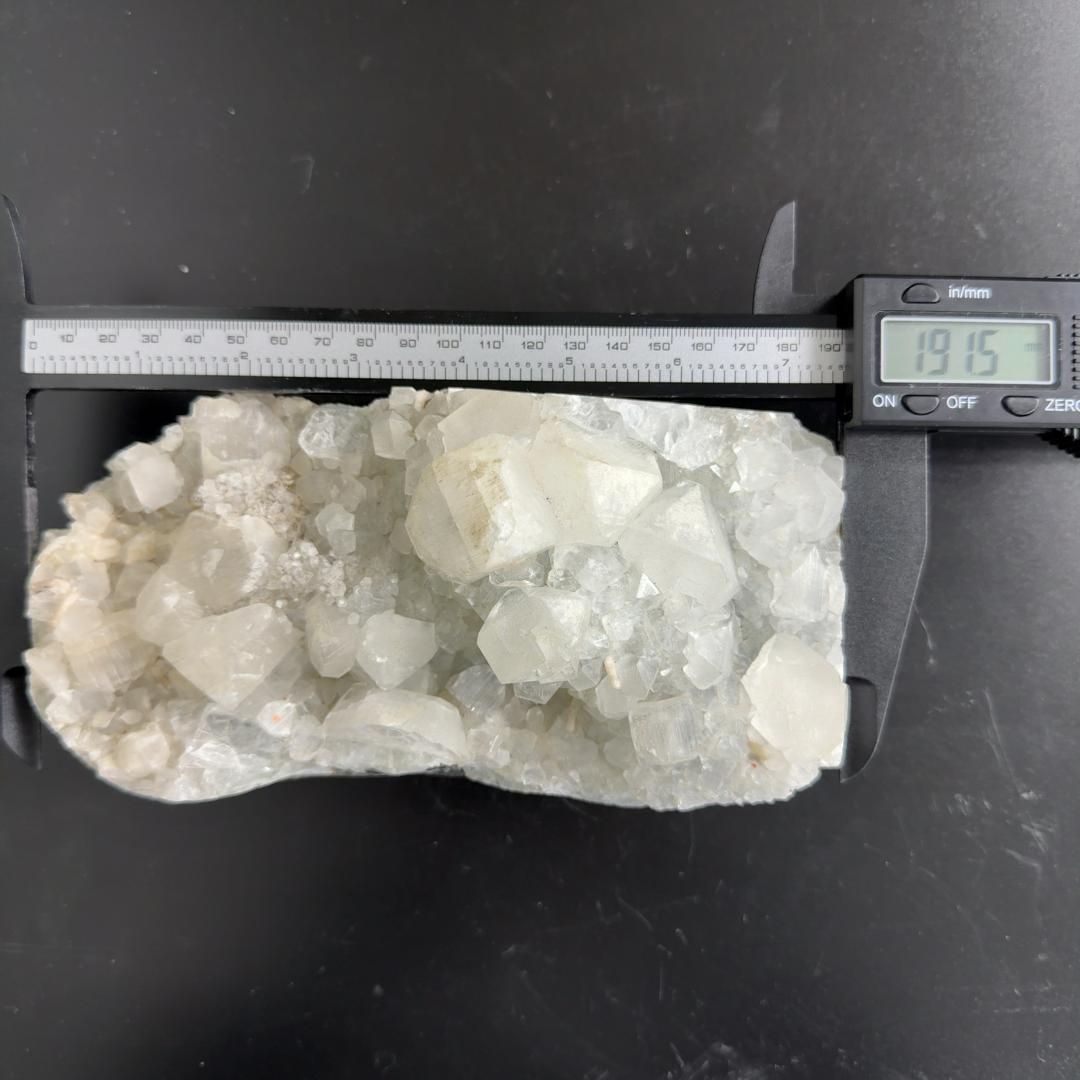 E31896 アポフィライト 魚眼石 インド 沸石 ゼオライト 天然石 鉱物 原石 パワーストーン 沸石 ゼオライト