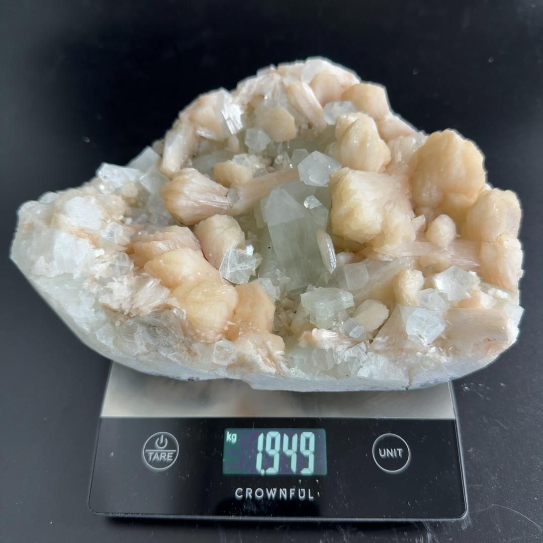 E31901 アポフィライト 魚眼石 インド 沸石 ゼオライト 天然石 鉱物 原石 パワーストーン 沸石 ゼオライト