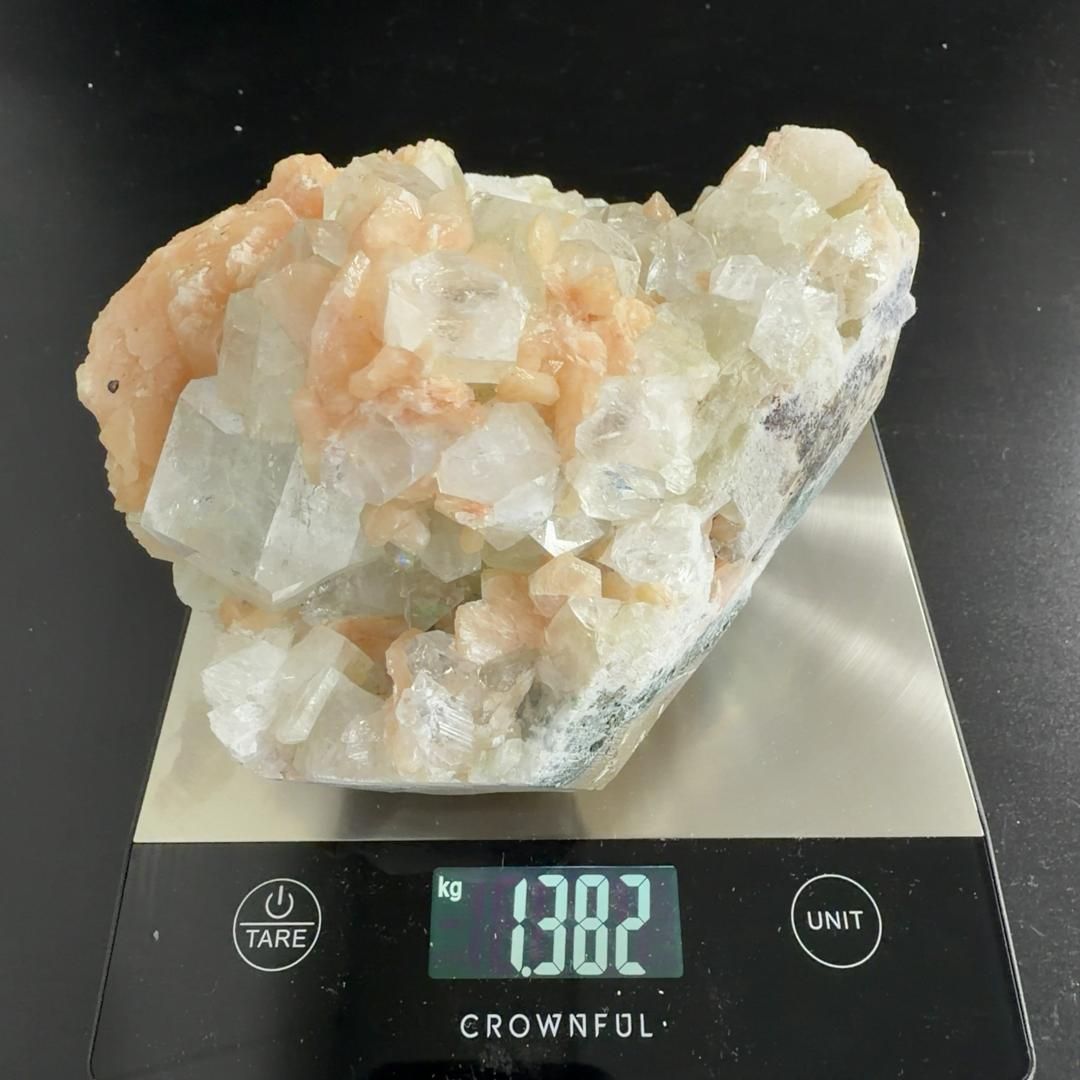 E31902 アポフィライト 魚眼石 インド 沸石 ゼオライト 天然石 鉱物 原石 パワーストーン 沸石 ゼオライト