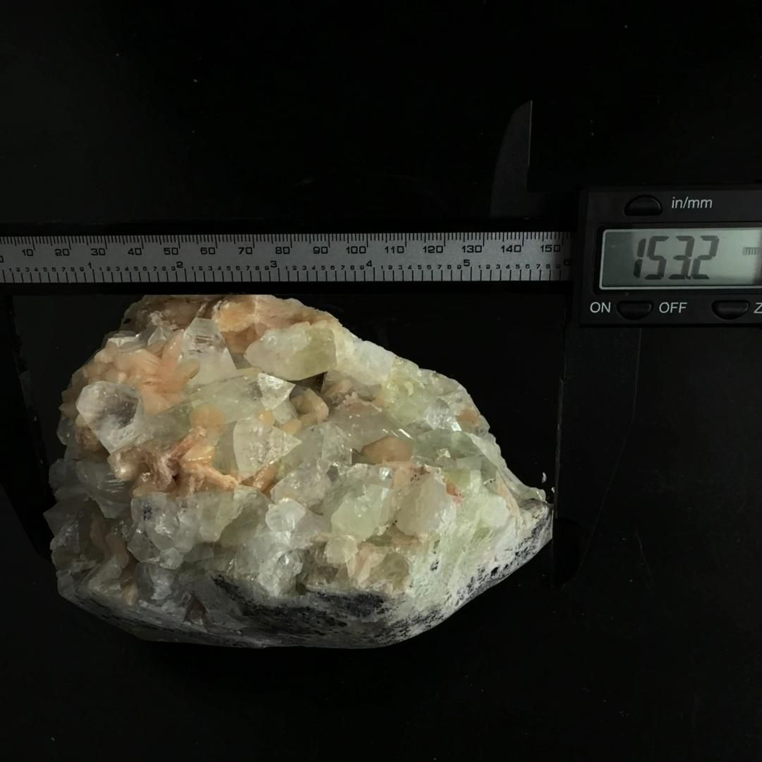 E31902 アポフィライト 魚眼石 インド 沸石 ゼオライト 天然石 鉱物 原石 パワーストーン 沸石 ゼオライト