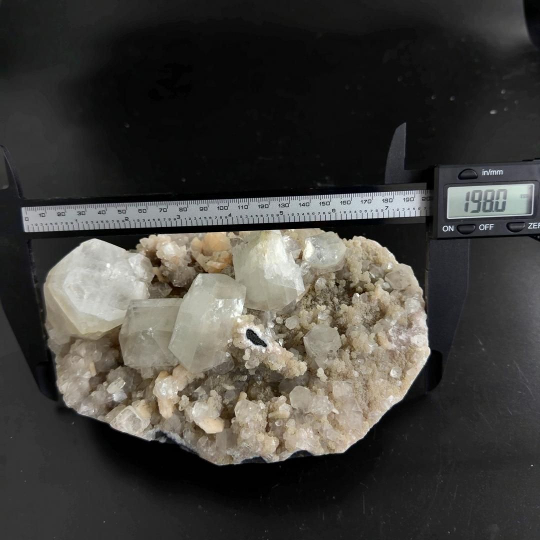 E31906 アポフィライト 魚眼石 インド 沸石 ゼオライト 天然石 鉱物 原石 パワーストーン 沸石 ゼオライト