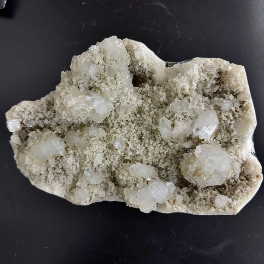 E31910 アポフィライト 魚眼石 インド 沸石 ゼオライト 天然石 鉱物 原石 パワーストーン 沸石 ゼオライト