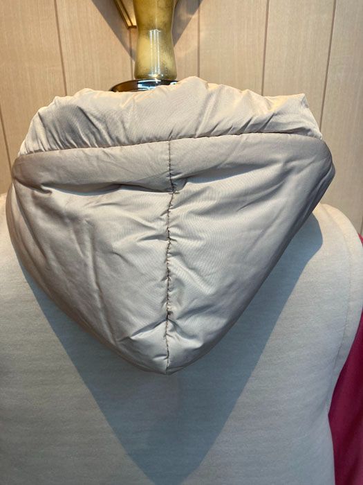 両サイドにはポケットがあります