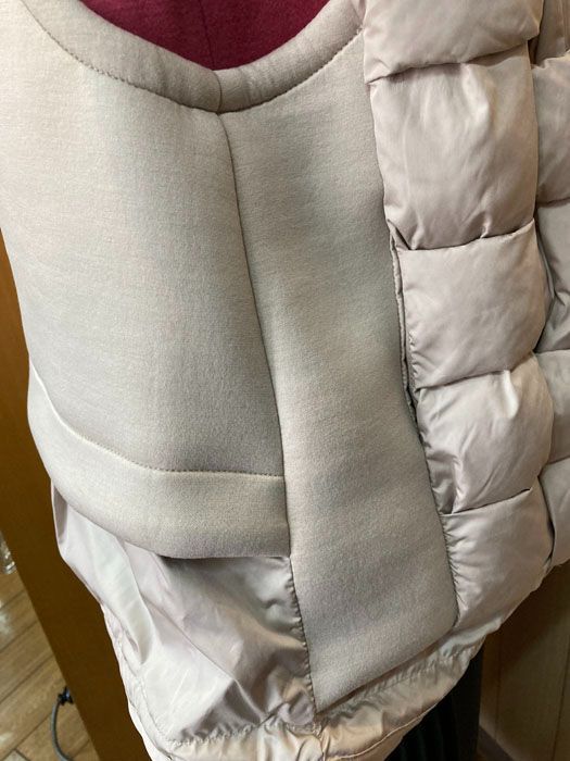 裾部分はドローコードで調節可