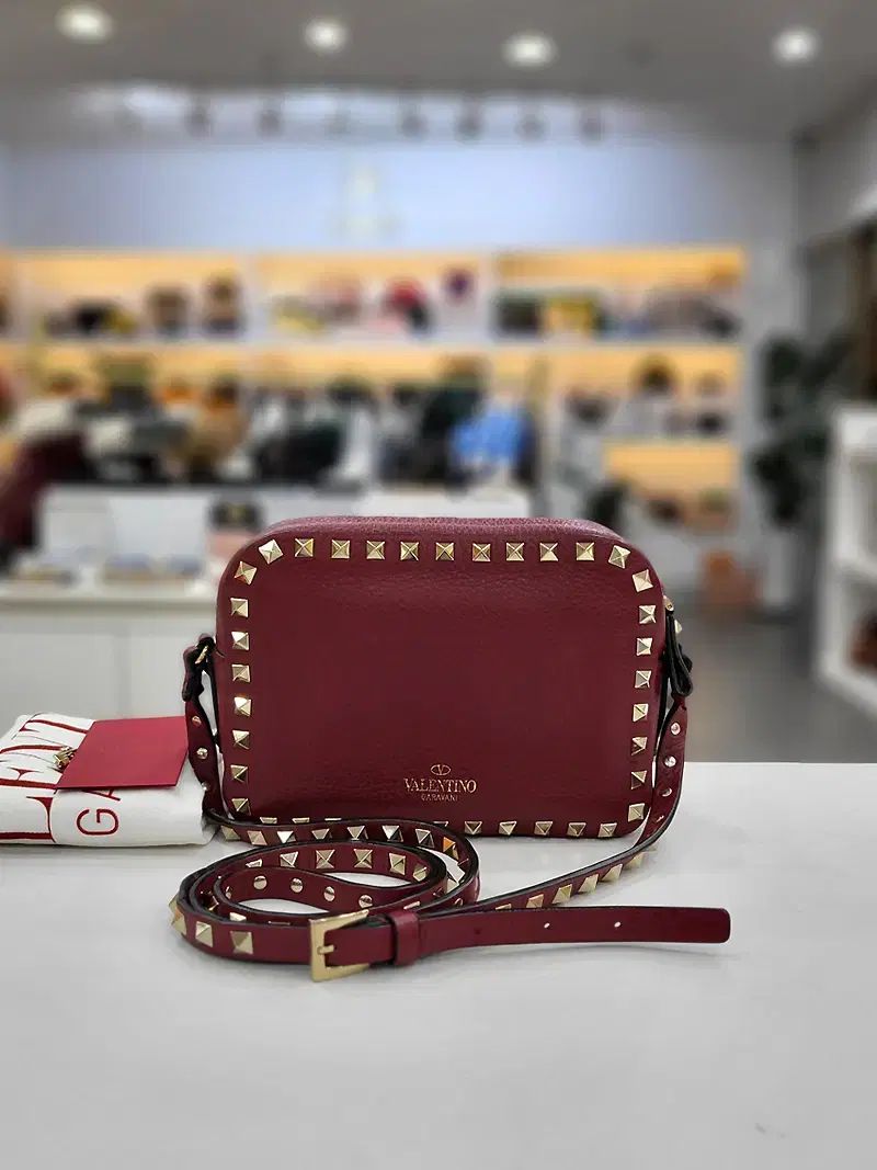 ヴァレンティノ ロックスタッズ クロスバック UW2B0809