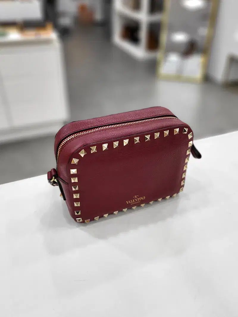 ロックスタッズ クロスバック