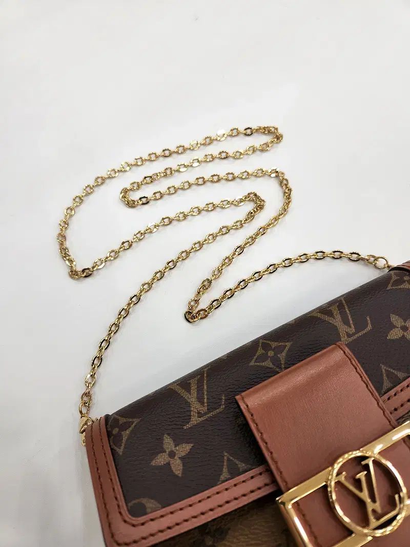 ドーフィーヌ ウォレット