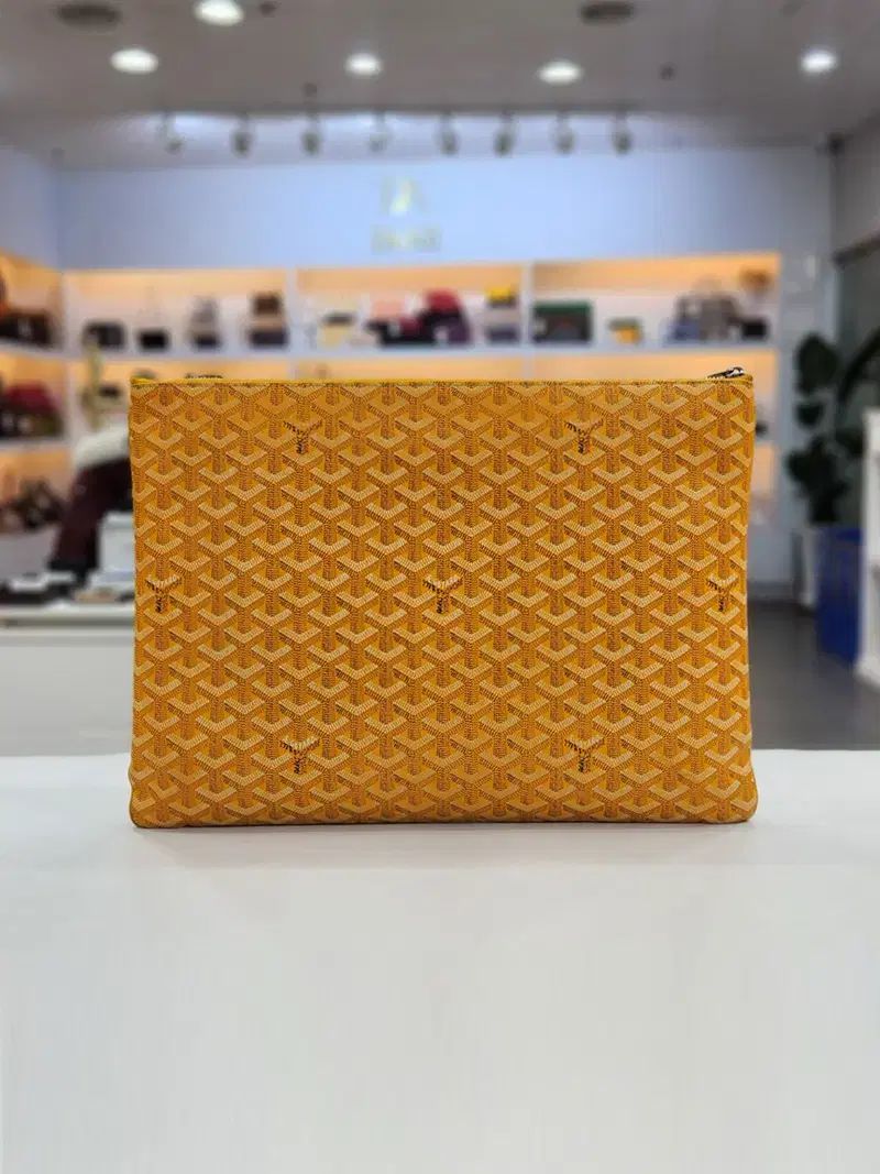 GM クラッチバッグ