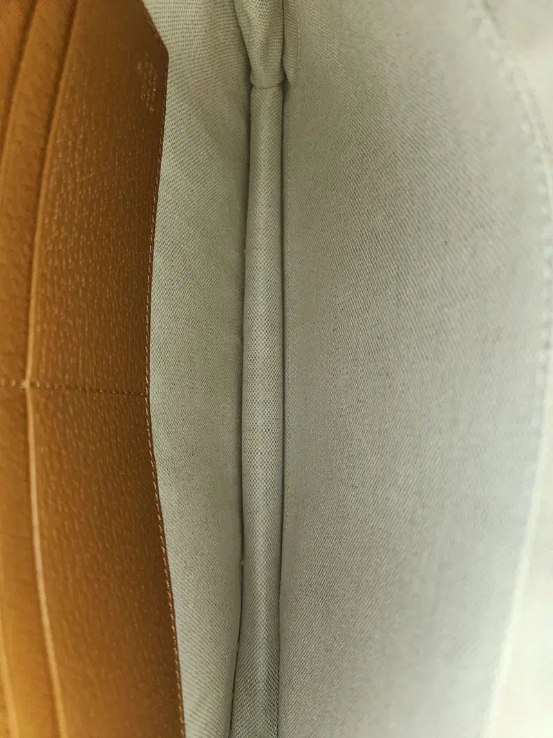 ジッパー クラッチバッグ