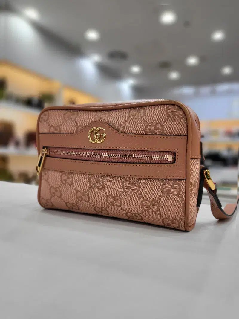 グッチ ディファイ