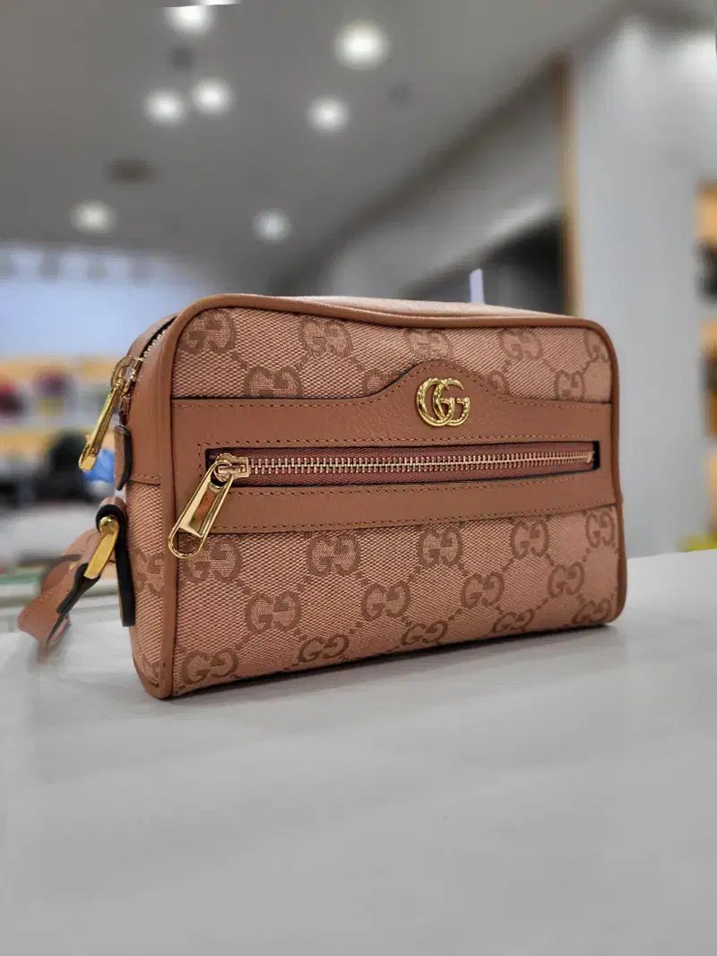 グッチ ディファイ