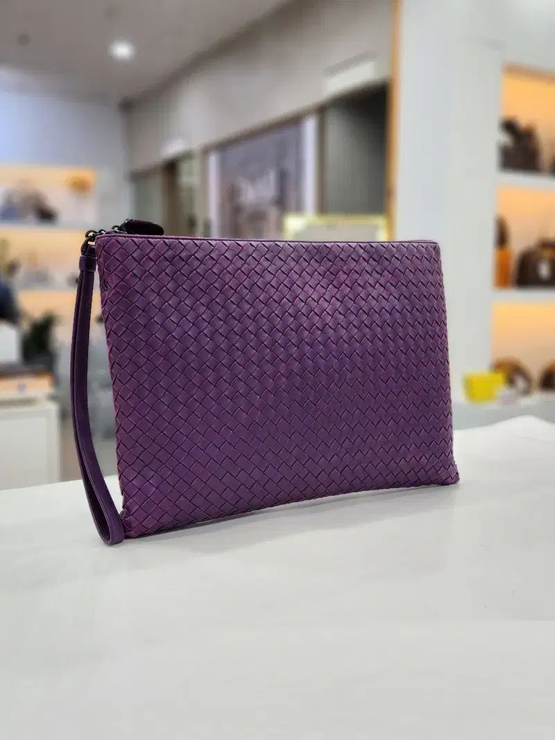 BOTTEGA VENETA ボッテガ ヴェネタ イントレチャート ラージ クラッチバッグ 442242