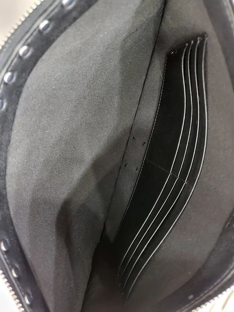 ヴァレンティノ ロックスタッズ