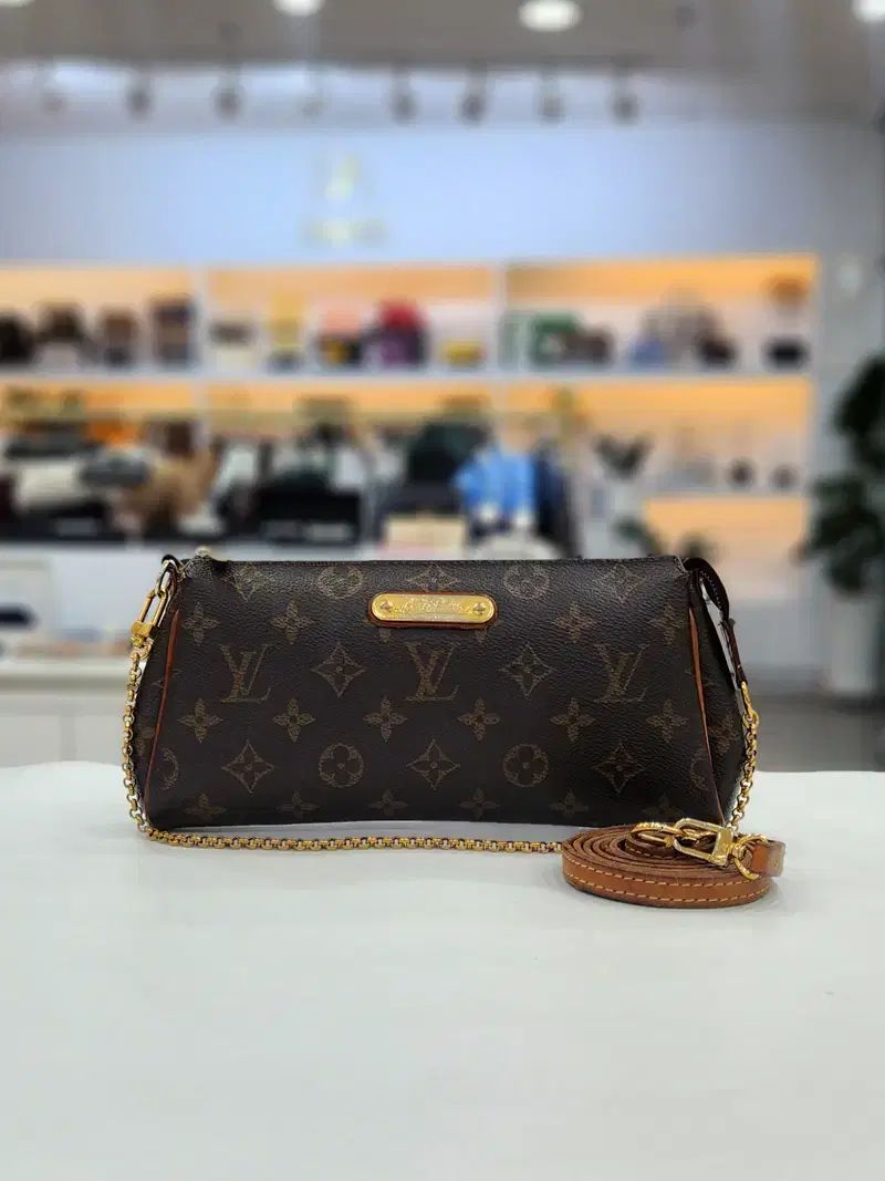 Louis Vuitton モノグラム EVAクラッチ クロスバック M95567