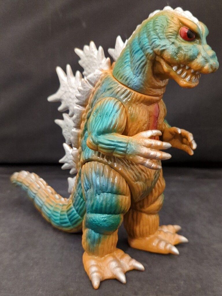 マーミット 世紀の大怪獣シリーズ ゴジラ64ミドルサイズ黄土色成型 赤目 赤茶胸銀背ビレ