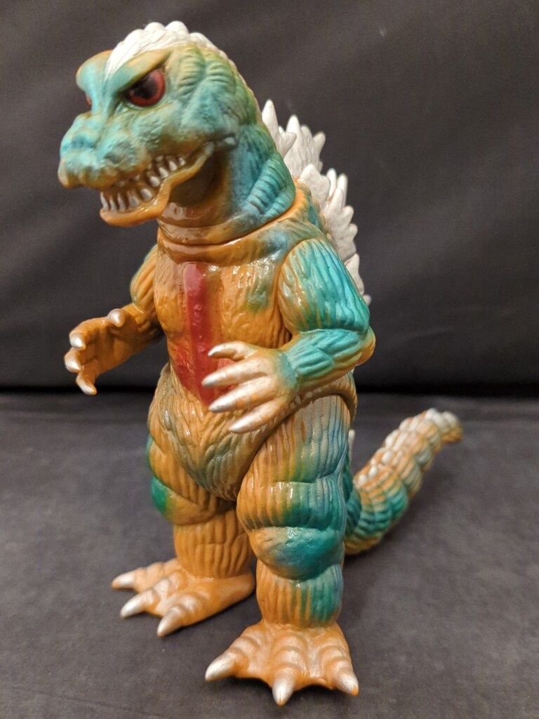 マーミット 世紀の大怪獣シリーズ ゴジラ64ミドルサイズ黄土色成型 赤目 赤茶胸銀背ビレ