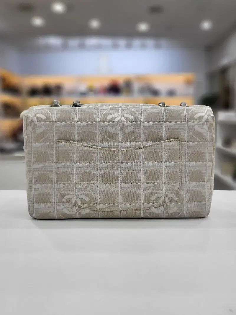 シャネル ファブリック シルバー ショルダーバッグ 6番台