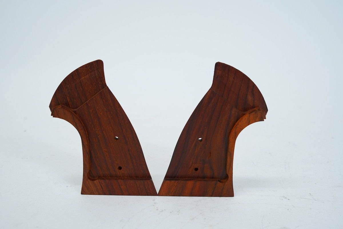 ☆アメリカ軍＊CBI＊ルビー象嵌＆銀製＊総彫りシガレットケース