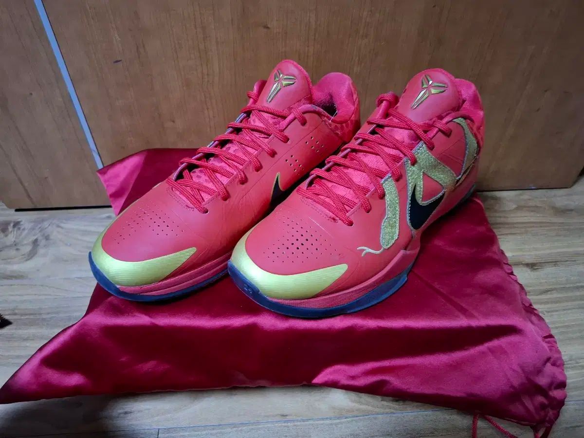 ナイキ コービー5 バスケシューズ 280 イヤー オブ ザ マンバ