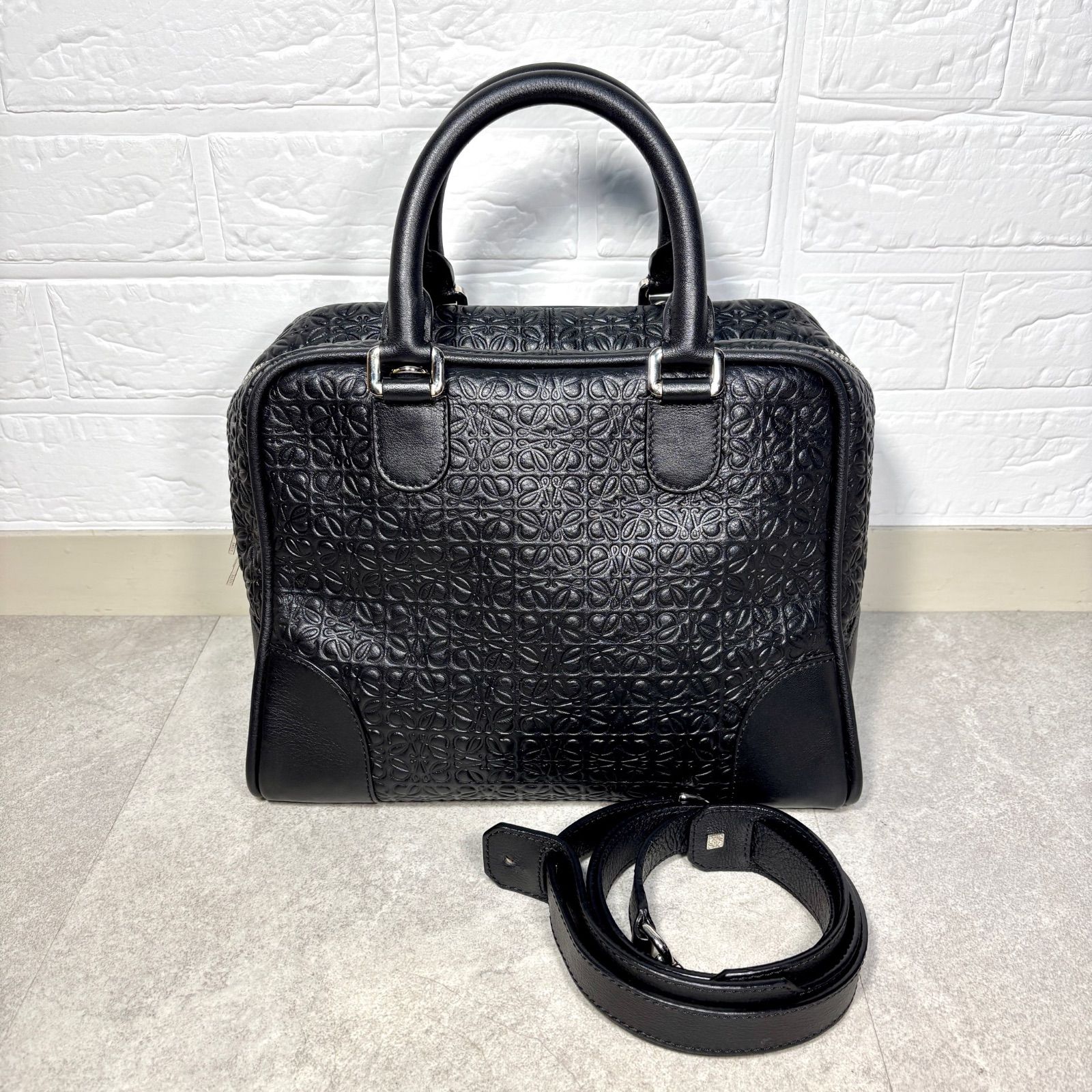 LOEWE ロエベ アマソナ75 ミディアム リピートアナグラム LOEWE ロエベ アマソナ75 ミディアム リピートアナグラム - メルカリ