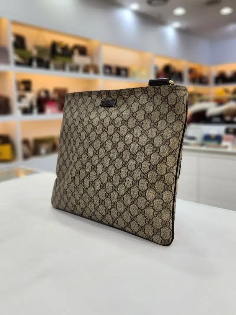 グッチ スプリーム