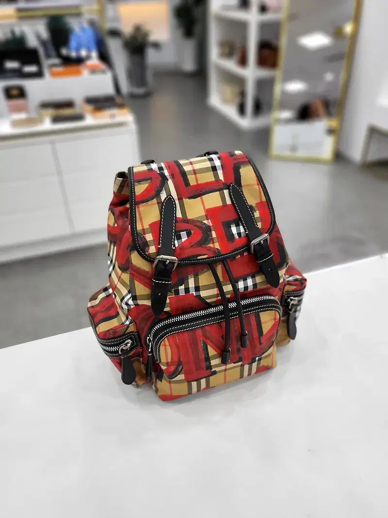 バーバリー グラフィティ