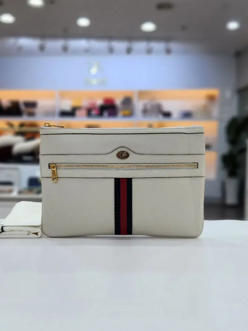グッチ gg Supreme オフィディア 3本線クラッチバッグ 白 517551