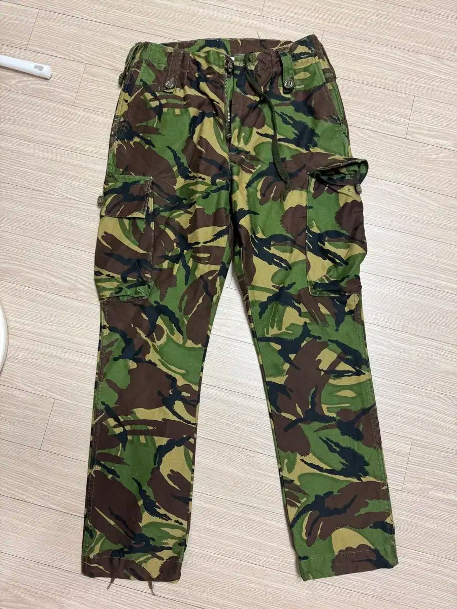 WTAPS JUNGLE ENGLAND 02