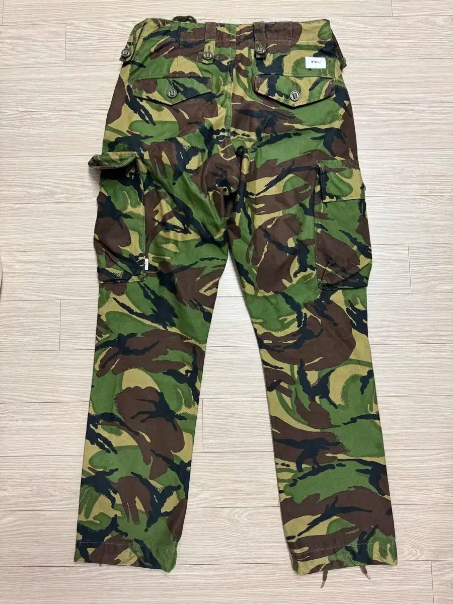 WTAPS JUNGLE ENGLAND 02