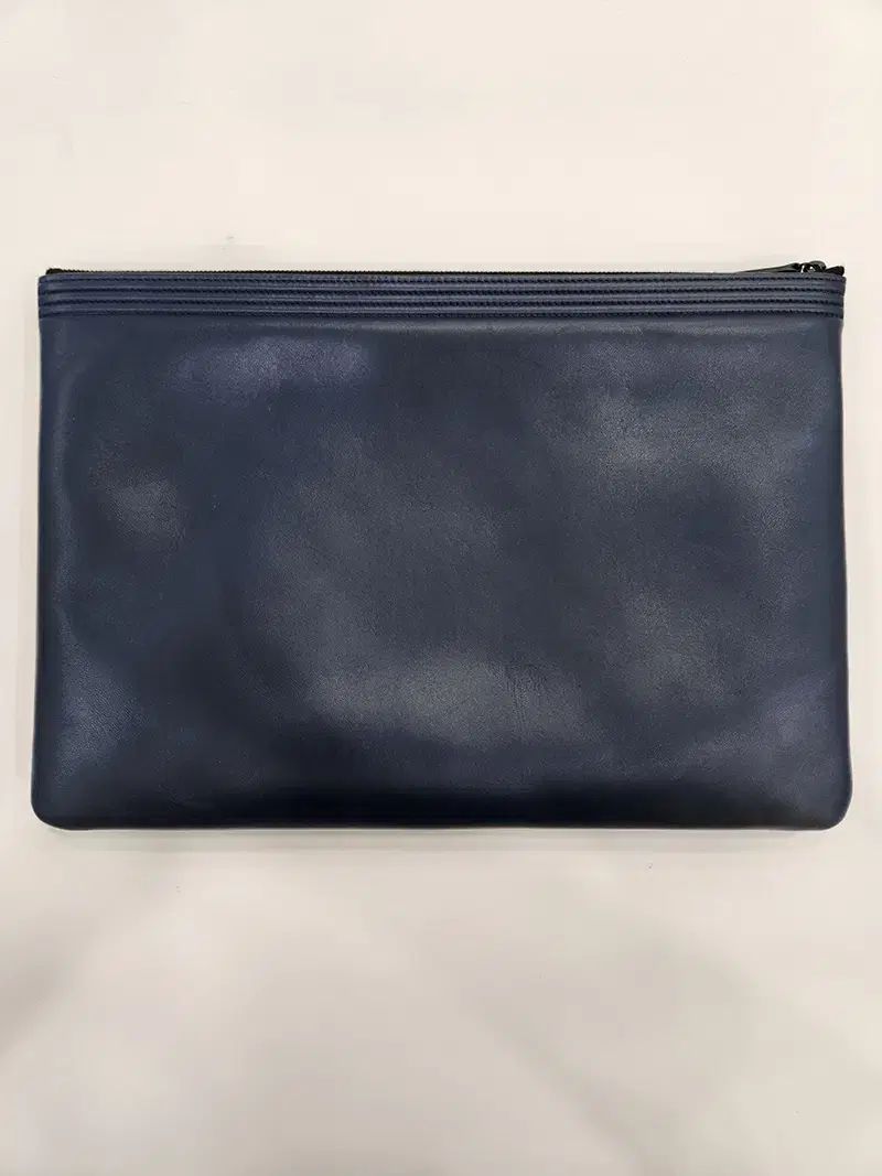 シャネル ボーイ シャネル ラージ ツートン クラッチバッグ 24番台 DECORATOM_COM_BR