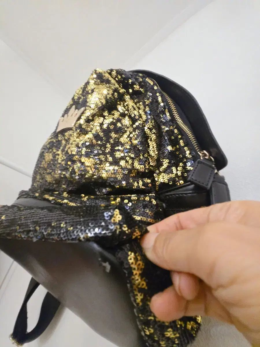 J.ESTINA ジェイエスティナ ブラック スパンコール バックパック DECORATOM_COM_BR