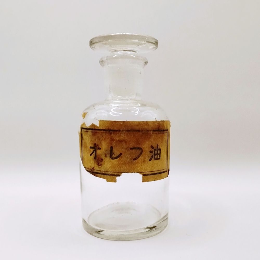 古い薬瓶 昭和 ヴィンテージ レトロ ガラス瓶 紙ラベル アンティーク