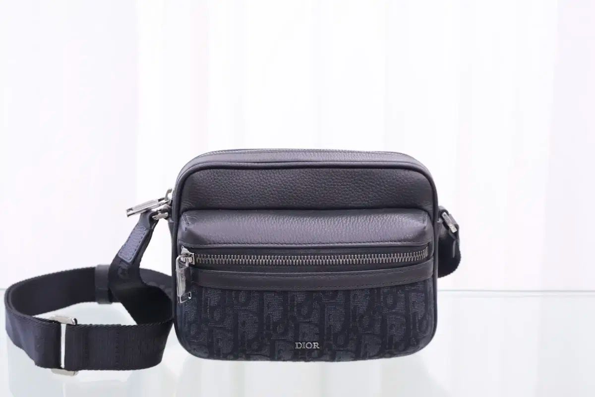 ディオール オブリーク ミニ ジッパー メッセンジャー クロスバック デパート