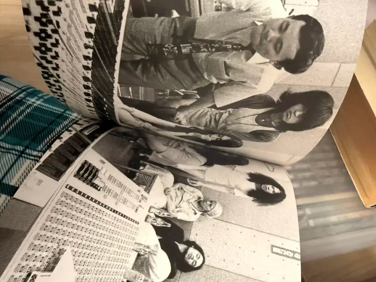  日本 本 Apryl Fool Happy End 1968-1970 アート デザイン 音楽 本