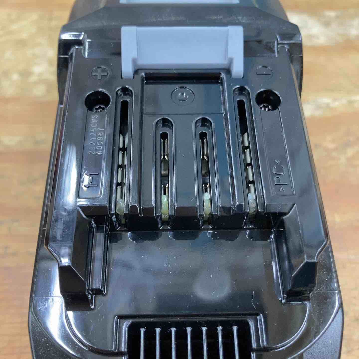 リチウムイオンバッテリー