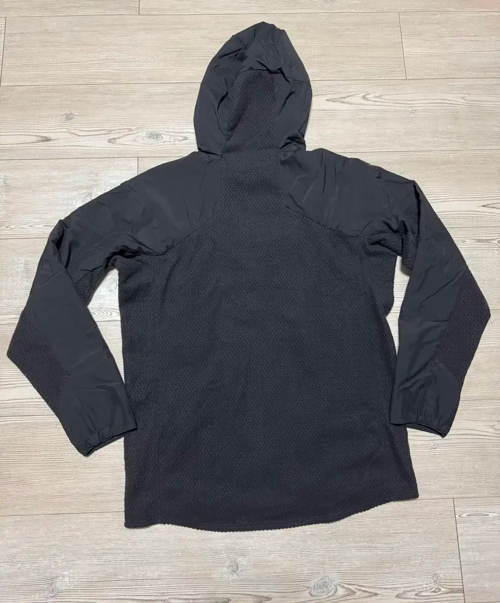 パタゴニア ナノエア フーディ ブラック L