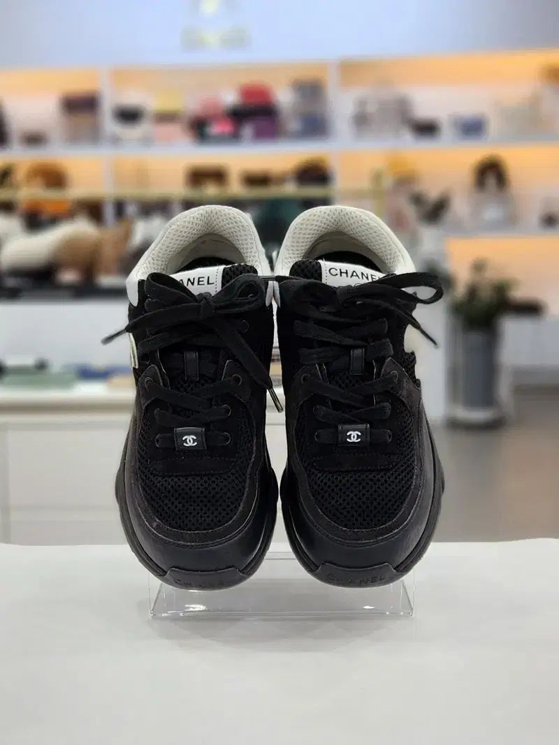 シャネル スニーカー スウェード ロートップ レディース 36サイズ