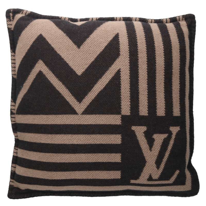 ルイヴィトン M75379 クーサン カラコラムクッション メンズ
