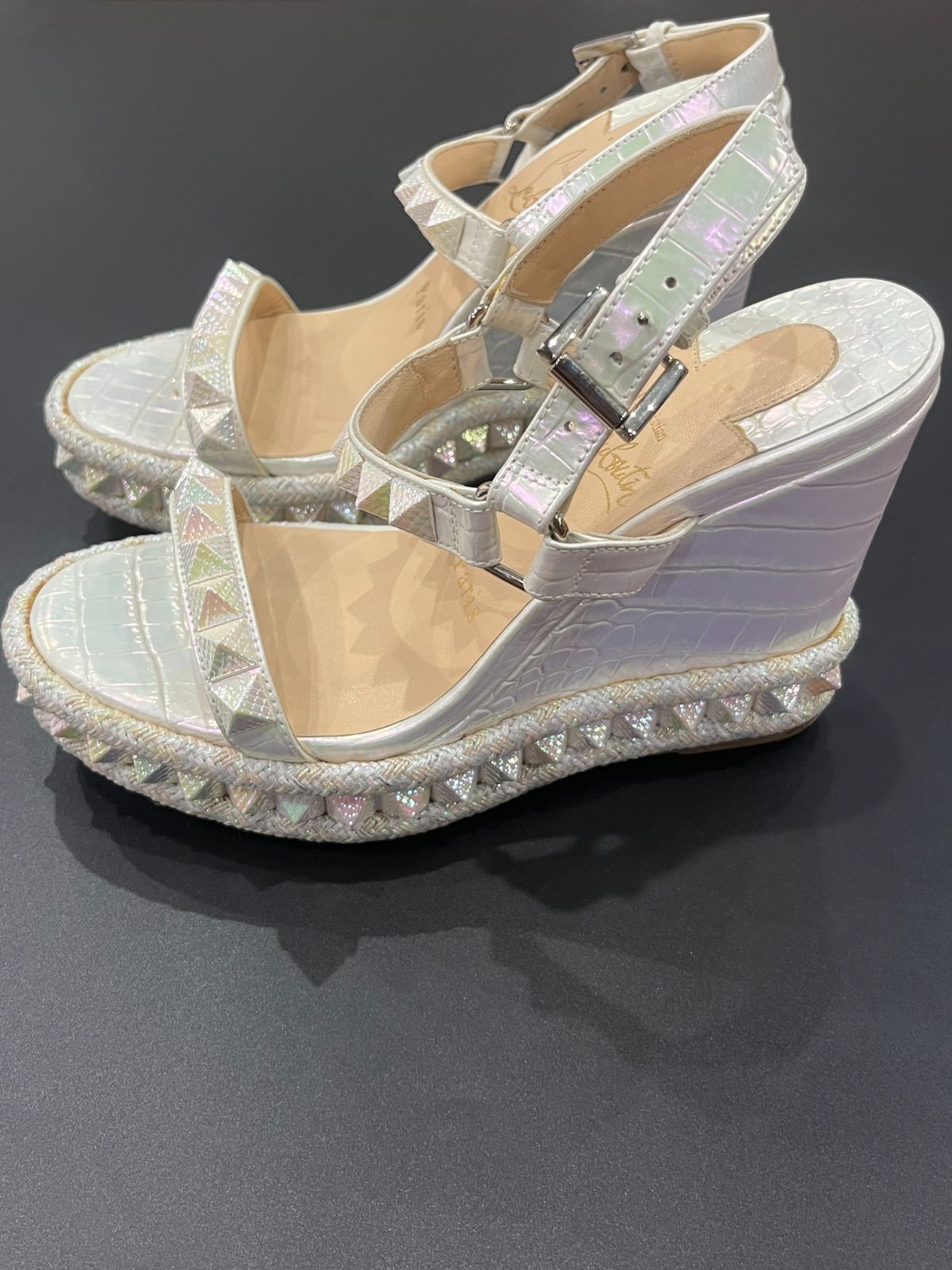 クリスチャンルブタン 靴