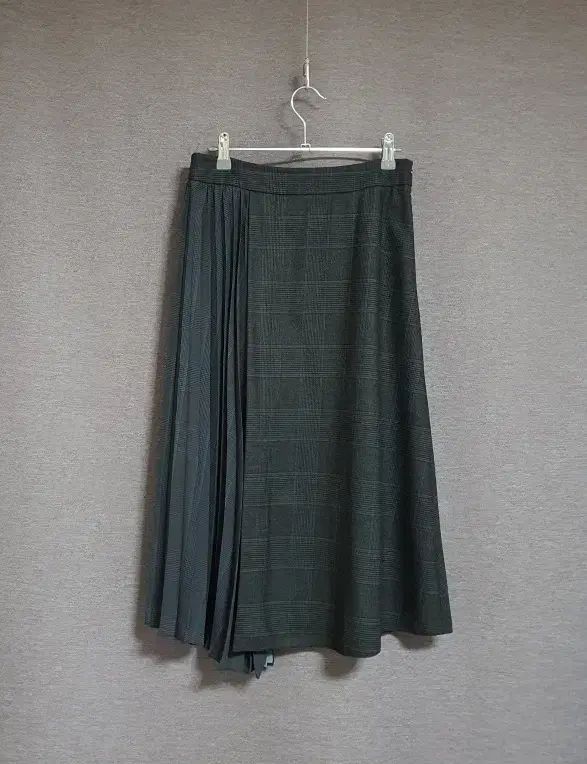 KUHO クホ プリーツ ディテール スカート 55 サイズ