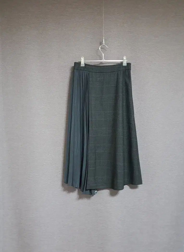 KUHO クホ プリーツ ディテール スカート 55 サイズ