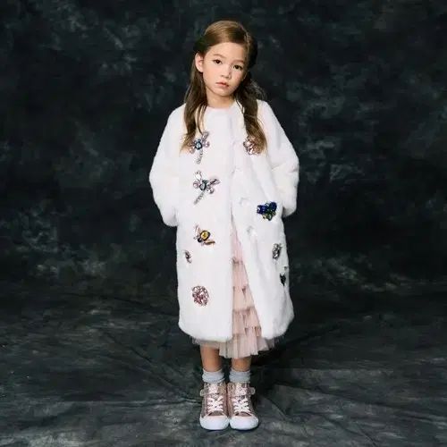 ルモチーフ シグネチャー 女の子用 白 エコファー ロング ビーズ 装飾 コート L
