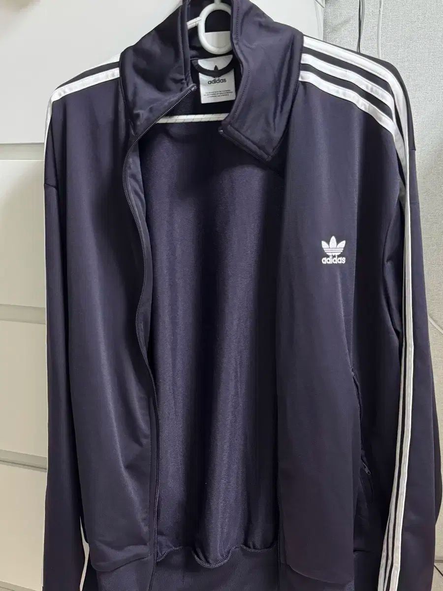 アディダス Classic ファイヤーバード トラックジャージ オーロラ ブラックM ジャージ