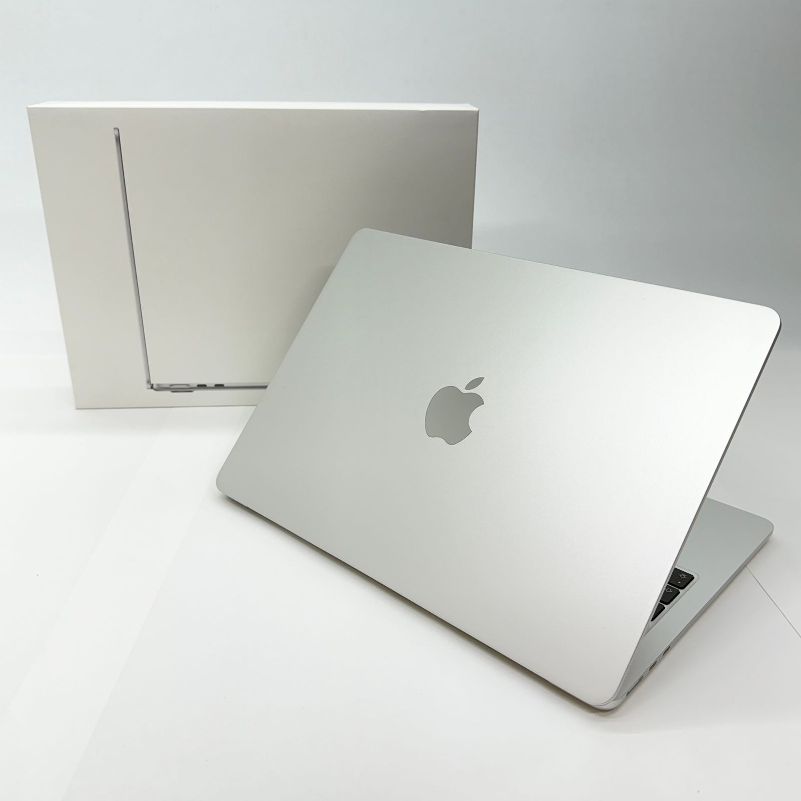Apple MacBook Air 13インチ 2025 M2 8GB 256GB シルバー MLXY3J A バッテリー最大容量 C5221-80