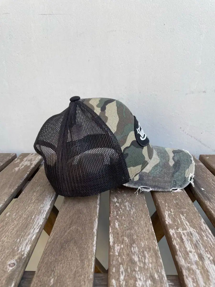 カモ トラッカーキャップ