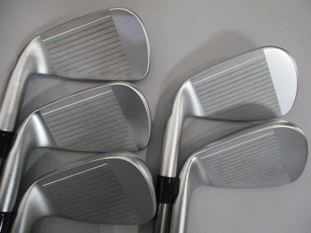 アイアン ピン i 240 MCI 2025 70 メーカーカスタム R 0 137122