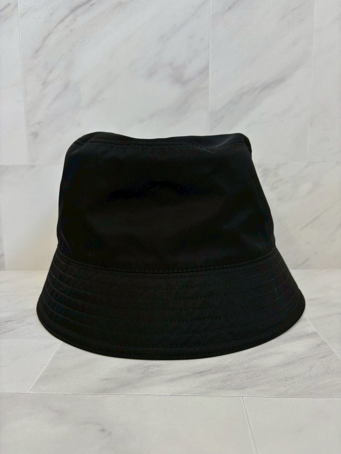 PRADA プラダ バケットハット バケハ ハット Nylon ナイロン トライアングル ロゴ ワッペン 帽子 キャップ 黒 ブラック Mサイズ